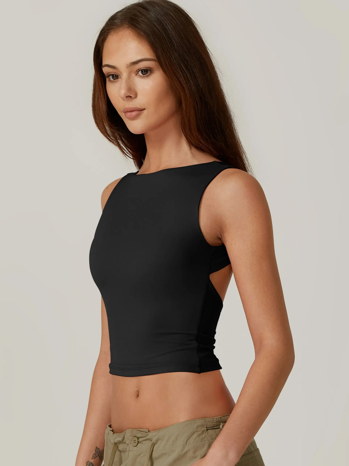 QINSEN Women's Open Back Sleeveless Crop Top